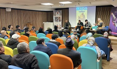 Au Centre Iklîl, le Forum Jawahir Fès redonne vie au conte populaire marocain