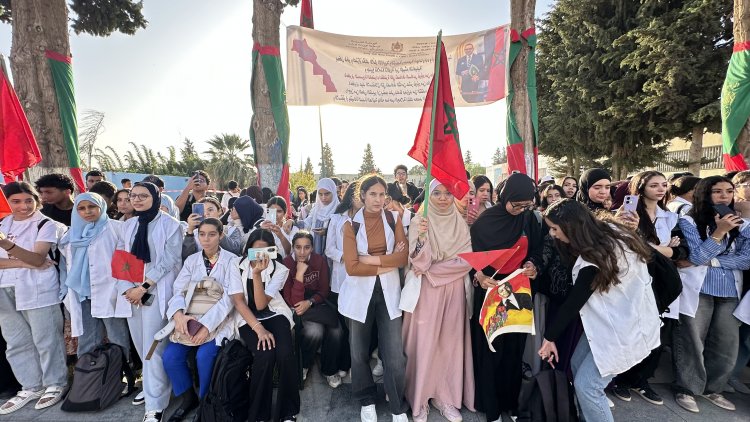 À Fès, lycée Polyvalent célèbre la Marche Verte : un moment d’unité nationale raconté par la voix de la jeunesse
