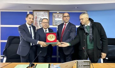 À la FSJES de Fès, le professeur Radouane Mrabet revient en conférencier et invite les doctorants à repenser leur rapport à l’intelligence artificielle