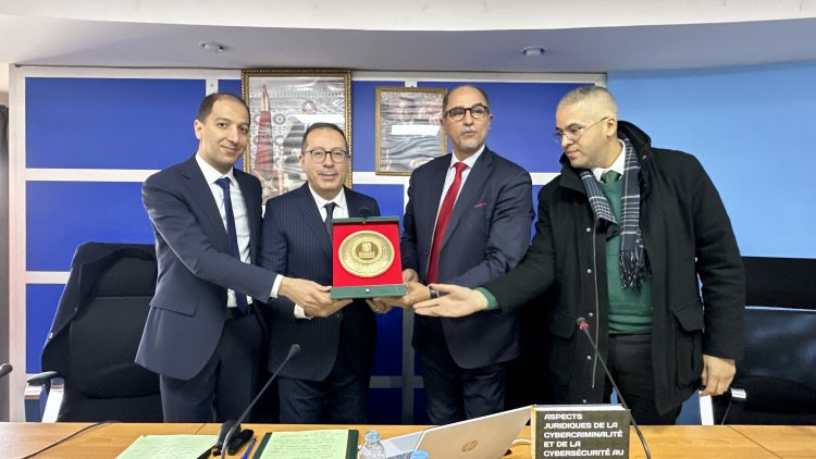 À la FSJES de Fès, le professeur Radouane Mrabet revient en conférencier et invite les doctorants à repenser leur rapport à l’intelligence artificielle